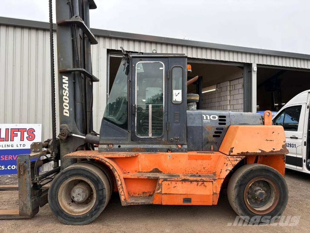Doosan D 110 S-5 Stivuitor diesel