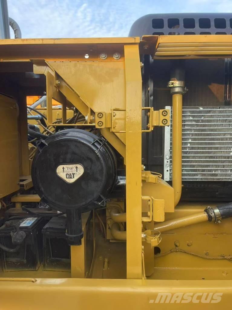 CAT 320 B Excavatoare pe șenile
