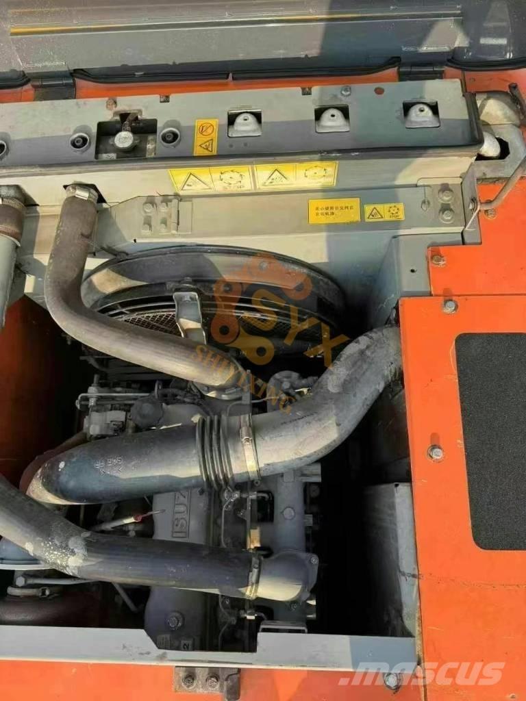 Hitachi ZX200-5G Excavatoare pe șenile

