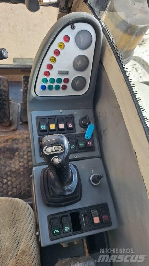 Terex HML 32 Excavatoare cu roti