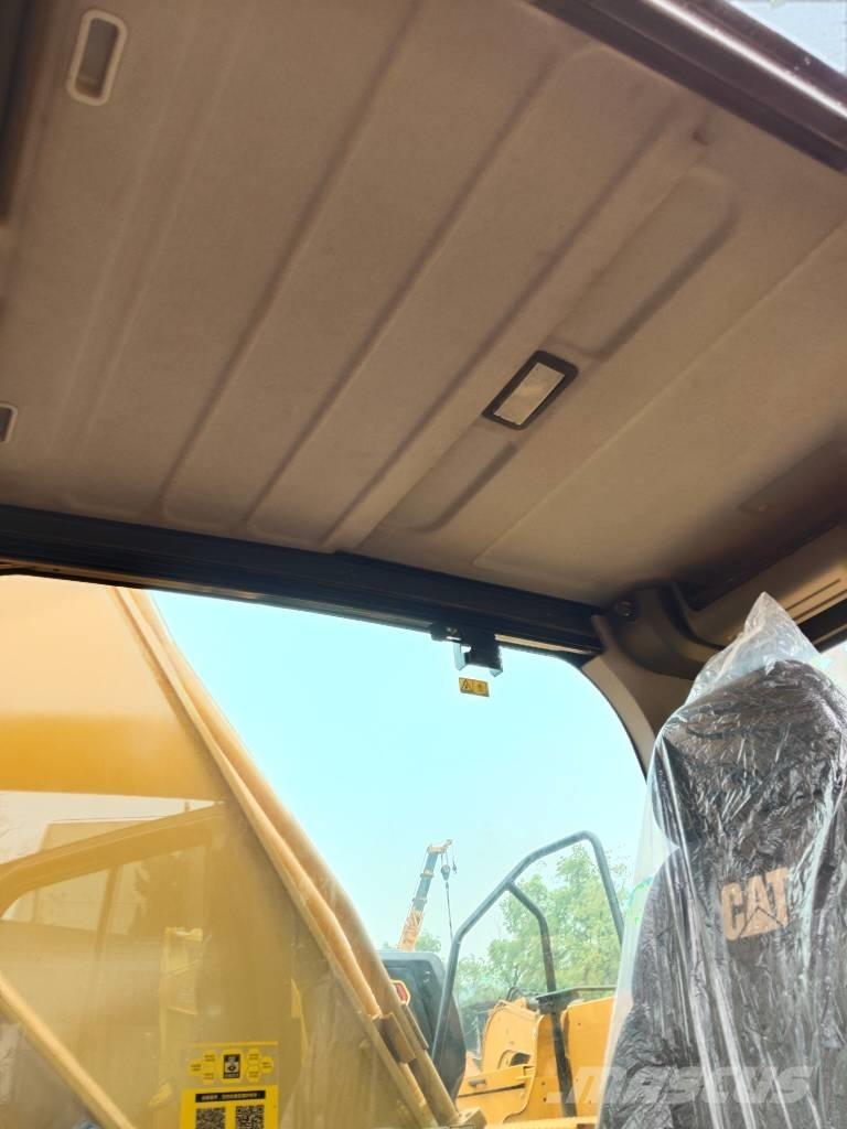 CAT 330 GC Excavatoare pe șenile
