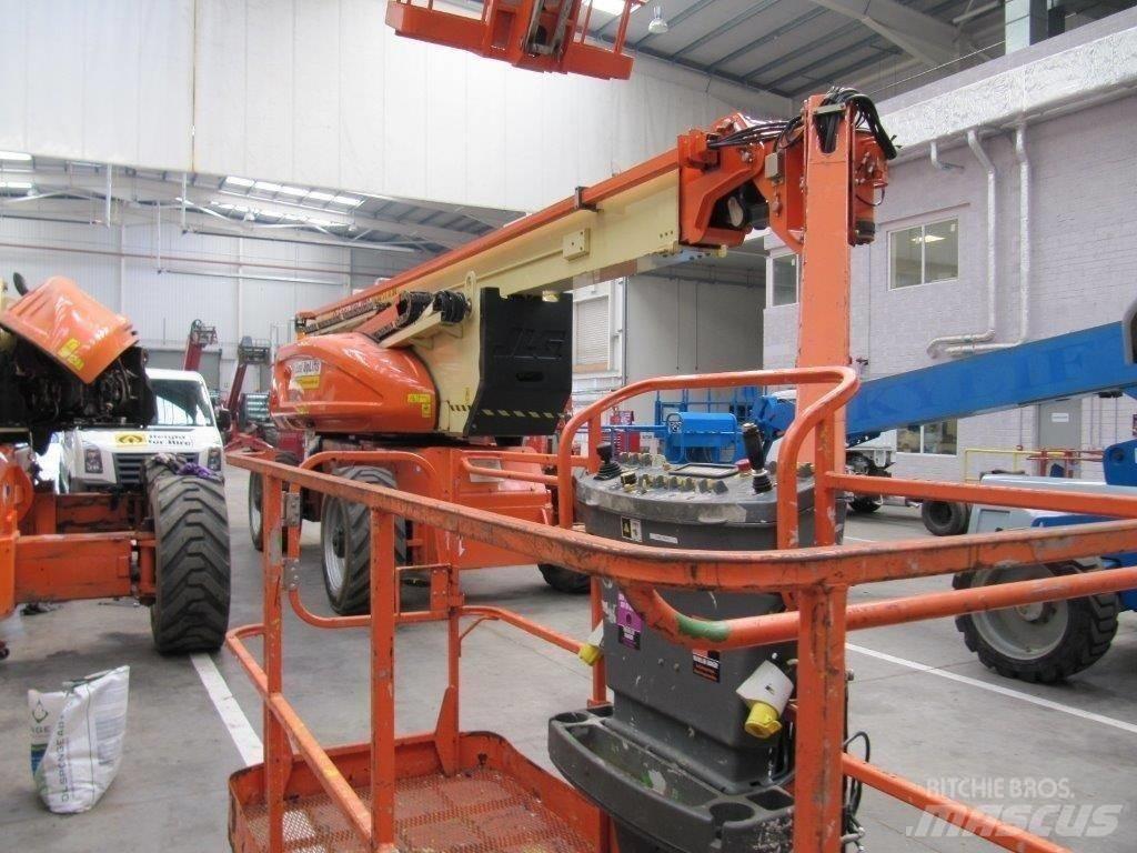JLG 1250 AJP Nacele cu brat articulat