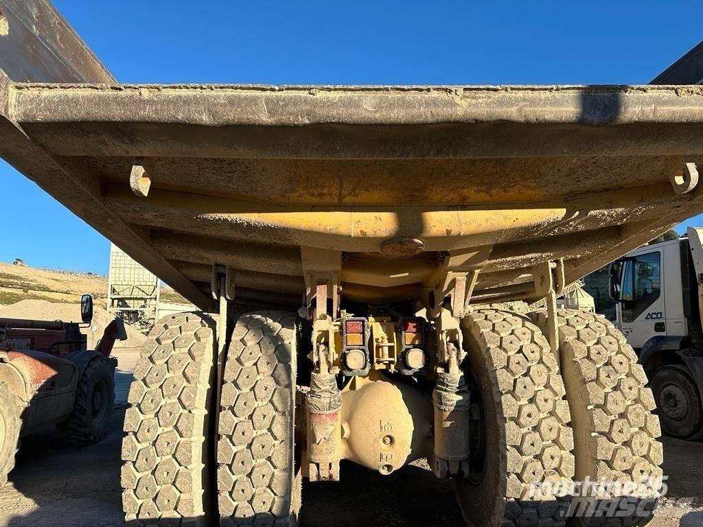 CAT 769 D Camioane cu basculante rigide