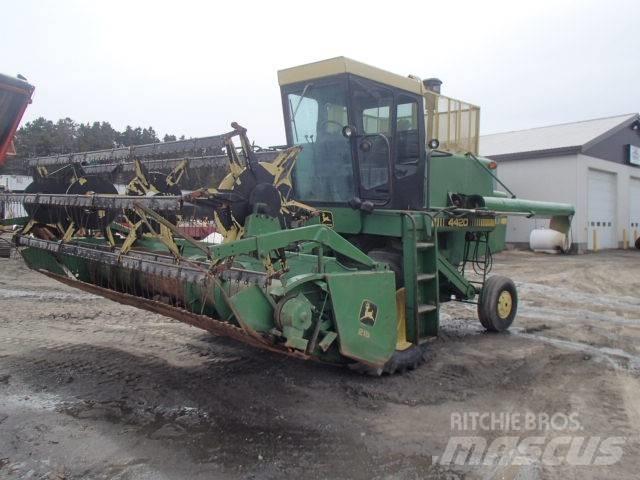 John Deere 4420 Combine de secerat