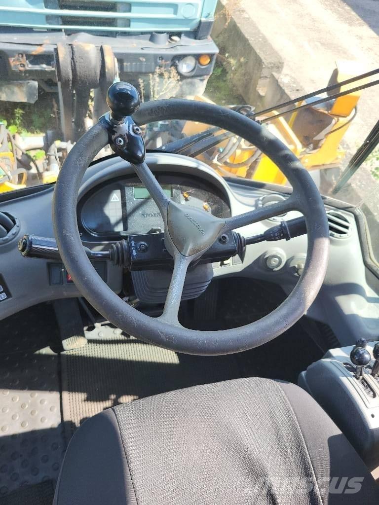 Volvo L 70 E Incarcator pe pneuri