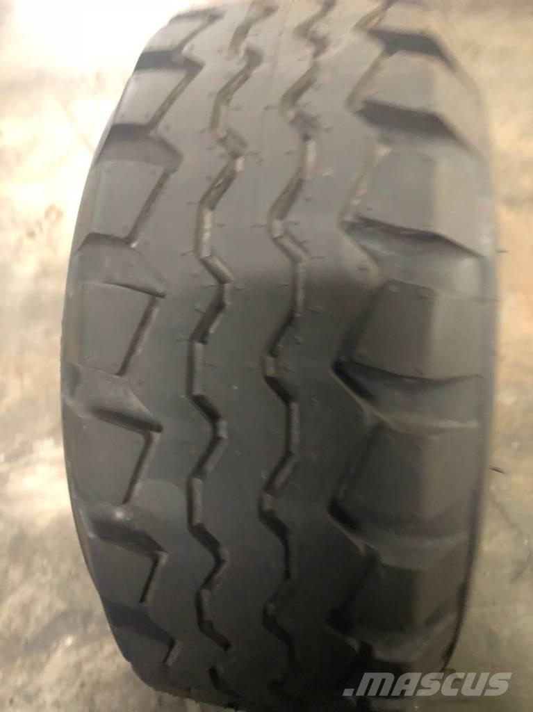  Cheng Shin 18x7-8 Anvelope, roti si jante