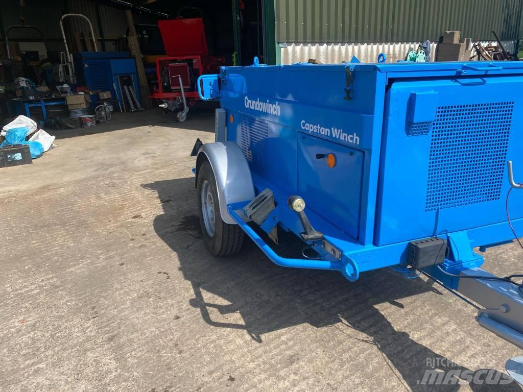  Grundowinch KW40 Utilaje construcții - Altele