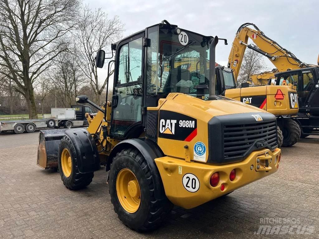 CAT 908M Incarcator pe pneuri