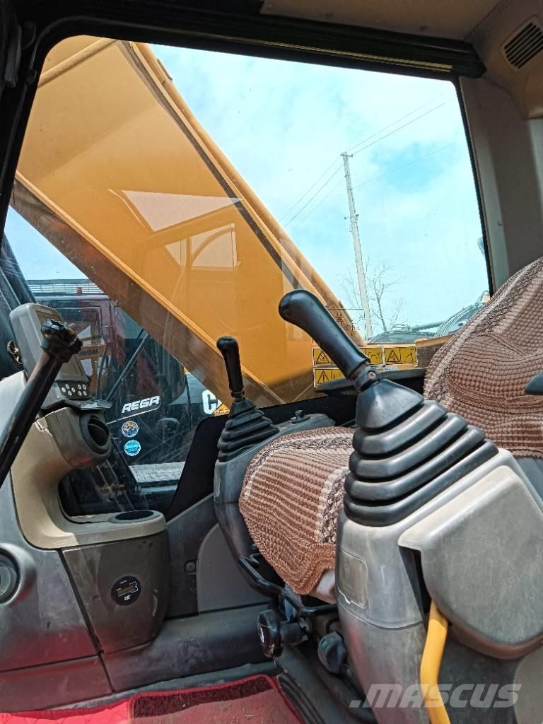 CAT 325 D Excavatoare pe șenile
