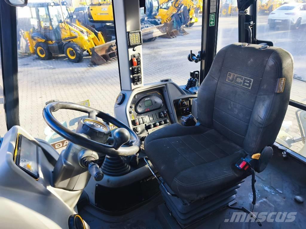 JCB 3CX Compact Buldoexcavatoare