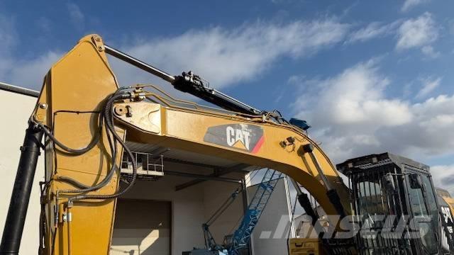 CAT 326 FLN Excavatoare pe șenile
