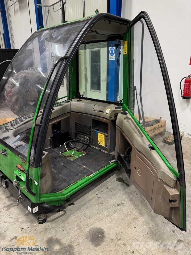 John Deere 1470D Cabine si interior