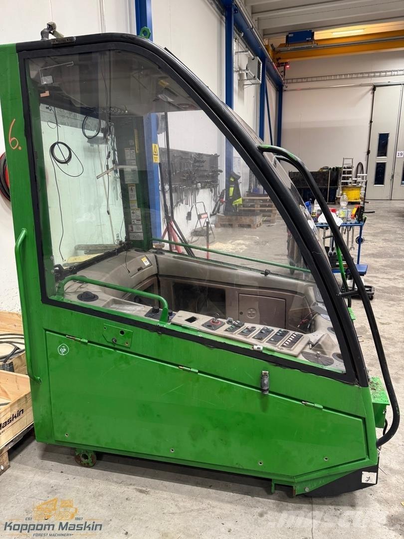 John Deere 1470D Cabine si interior