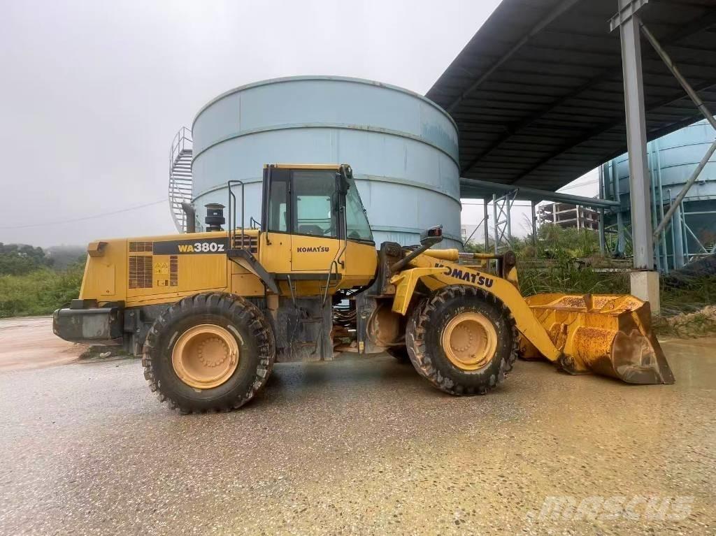 Komatsu WA 380Z-6 Incarcator pe pneuri