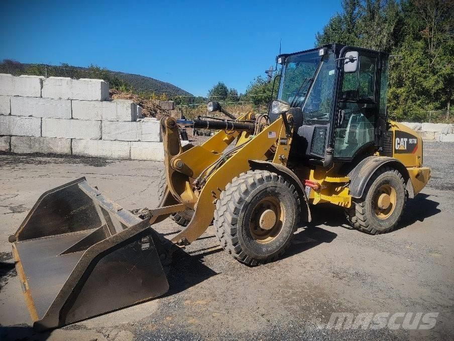 CAT 907 M Incarcator pe pneuri