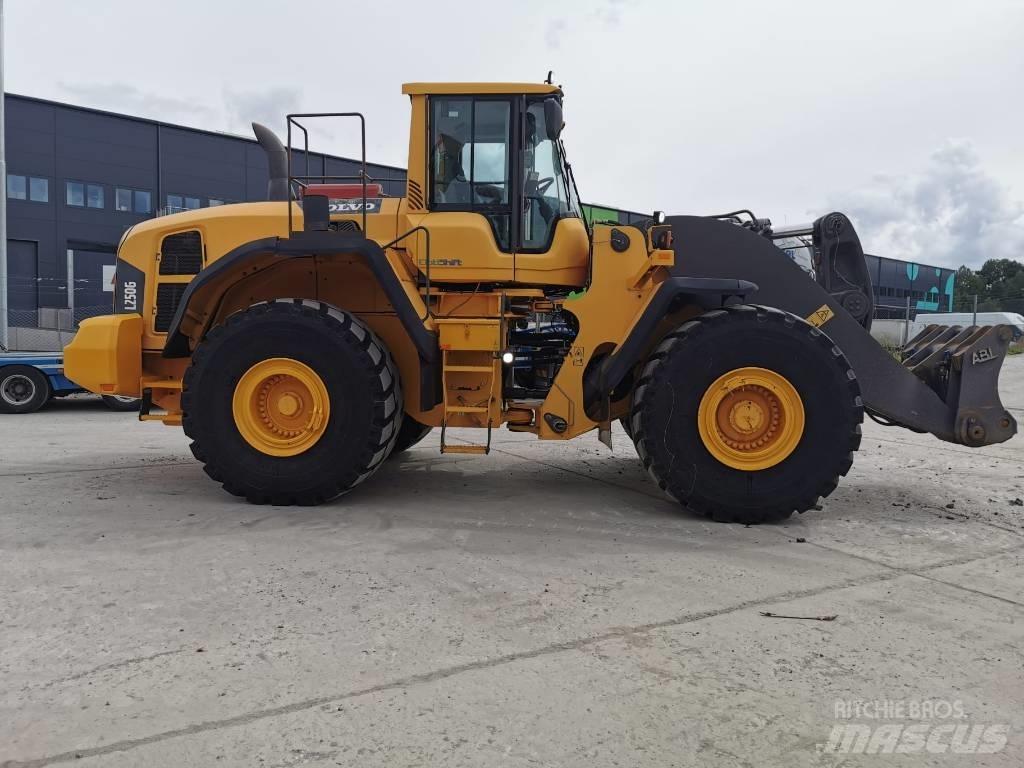 Volvo L250G Incarcator pe pneuri