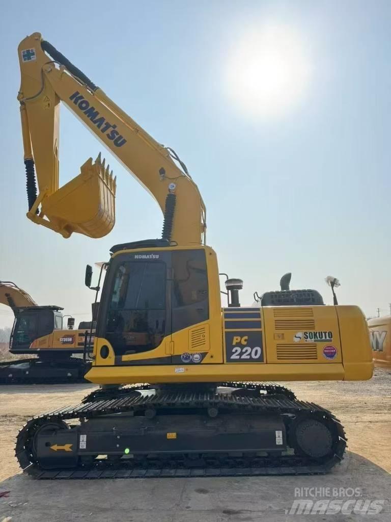 Komatsu 220-8 Excavatoare pe șenile
