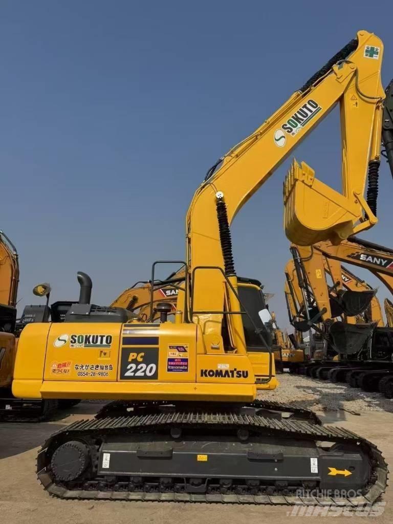 Komatsu 220-8 Excavatoare pe șenile
