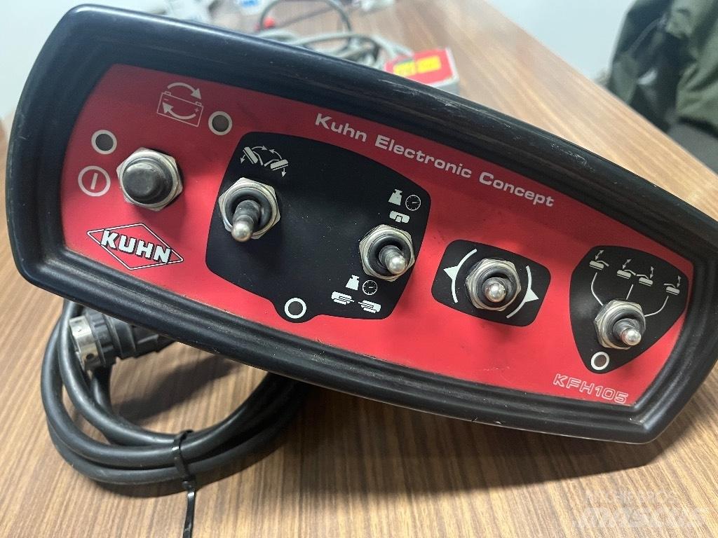 Kuhn FC 813 R Cositoare de iarba cu umidificator