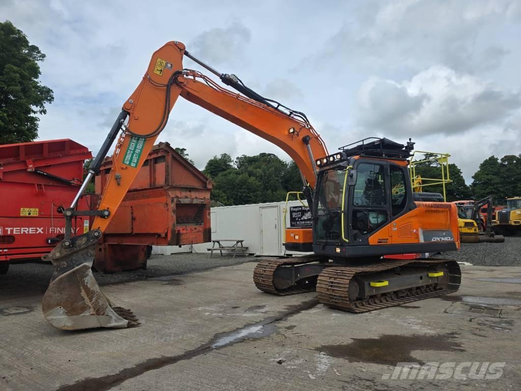 Doosan DX 140 LC Excavatoare pe șenile
