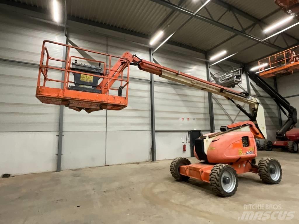 JLG 600 AJ Nacele cu brat articulat