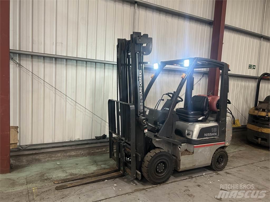 Nissan P1D1A18LQ Stivuitor GPL