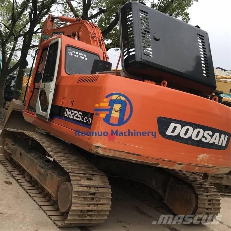 Doosan DH225LC-7 Excavatoare pe șenile
