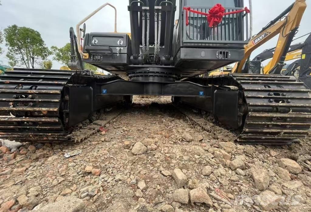Volvo EC 210 Excavatoare pe șenile
