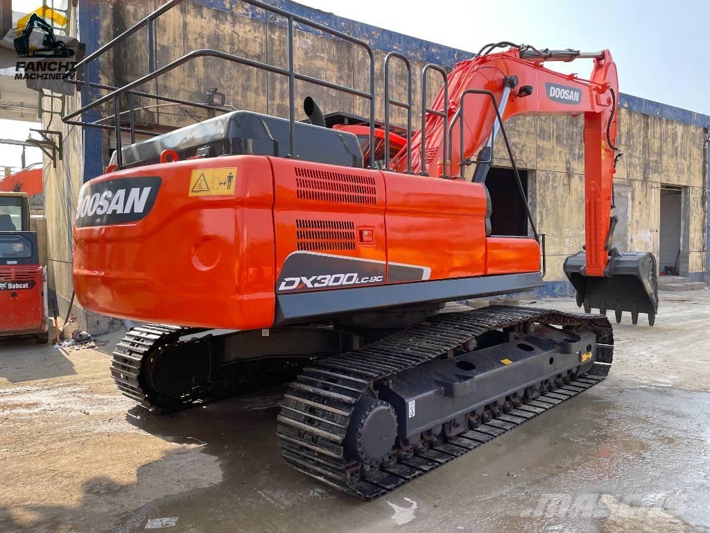 Doosan DX 300 LCA Excavatoare pe șenile
