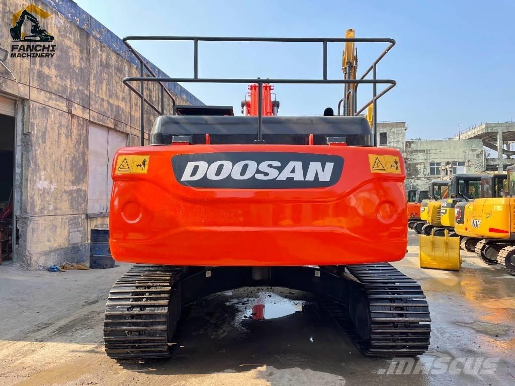 Doosan DX 300 LCA Excavatoare pe șenile
