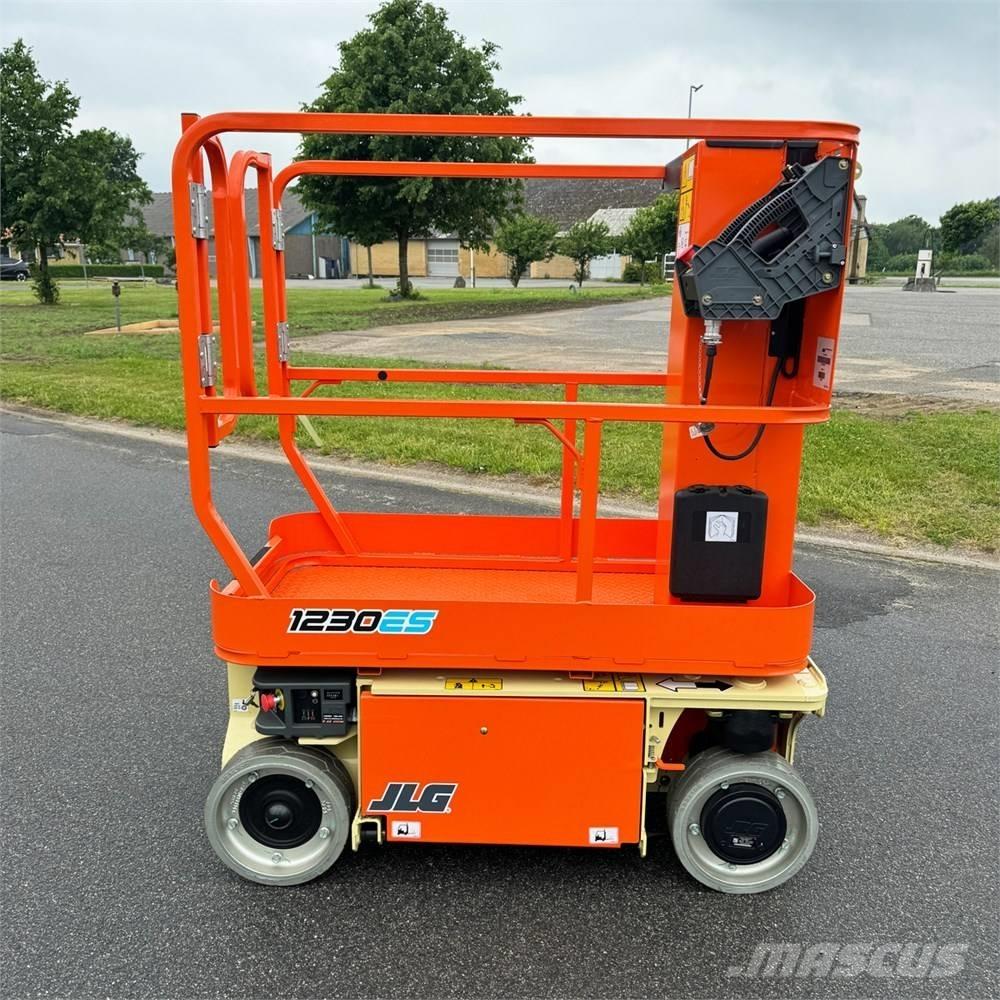 JLG 1230 ES Ascensoare verticale catarg
