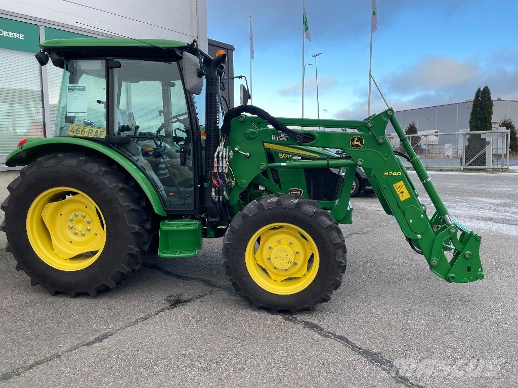 John Deere 5075 E Tractoare