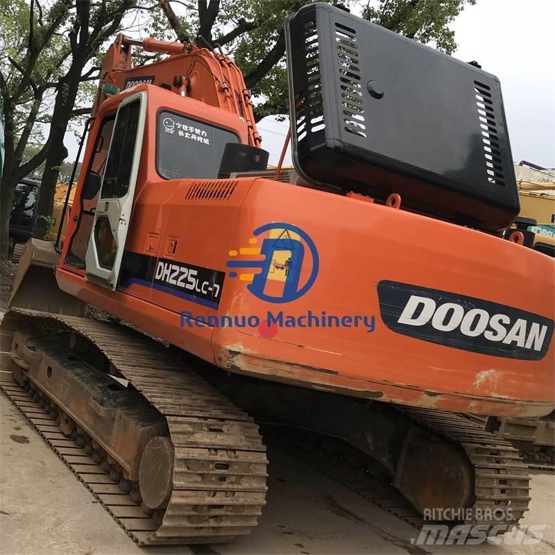Doosan DH225LC-7 Excavatoare pe șenile
