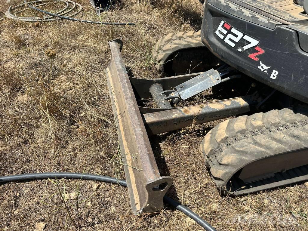  BOBACT E27 Mini excavatoare < 7t