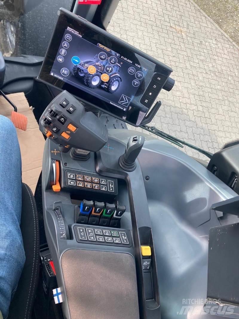 Valtra Q245 Tractoare
