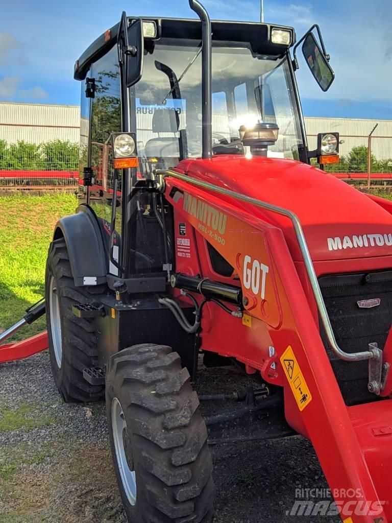 Manitou MBL-X 900 Buldoexcavatoare