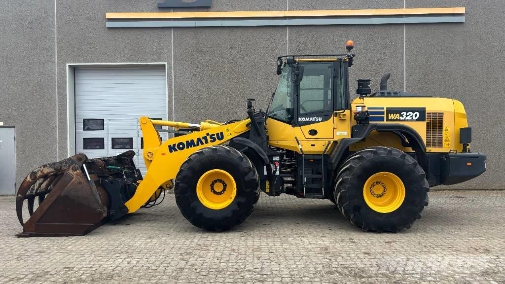 Komatsu WA 320-8 Incarcator pe pneuri