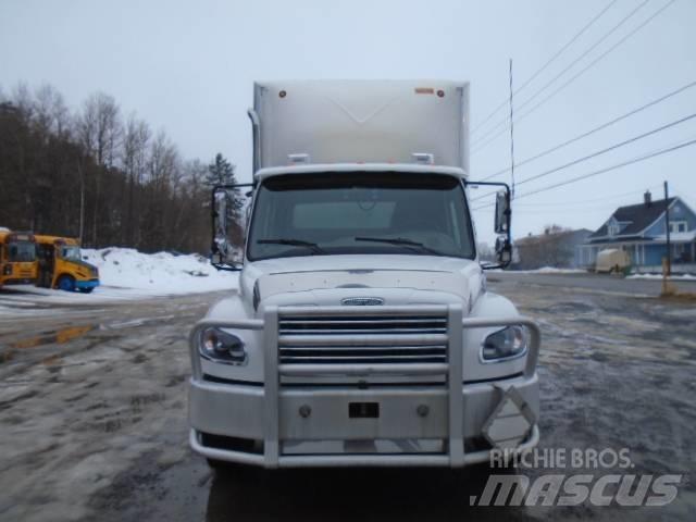 Freightliner M2 106 Autocamioane