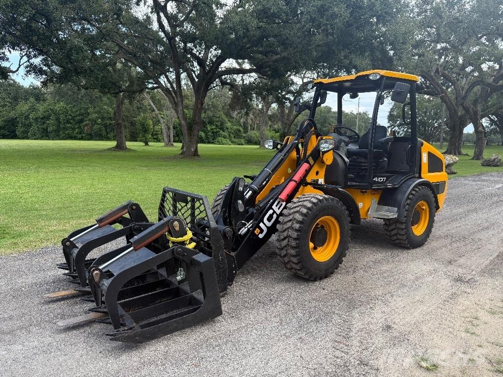 JCB 407 Incarcator pe pneuri
