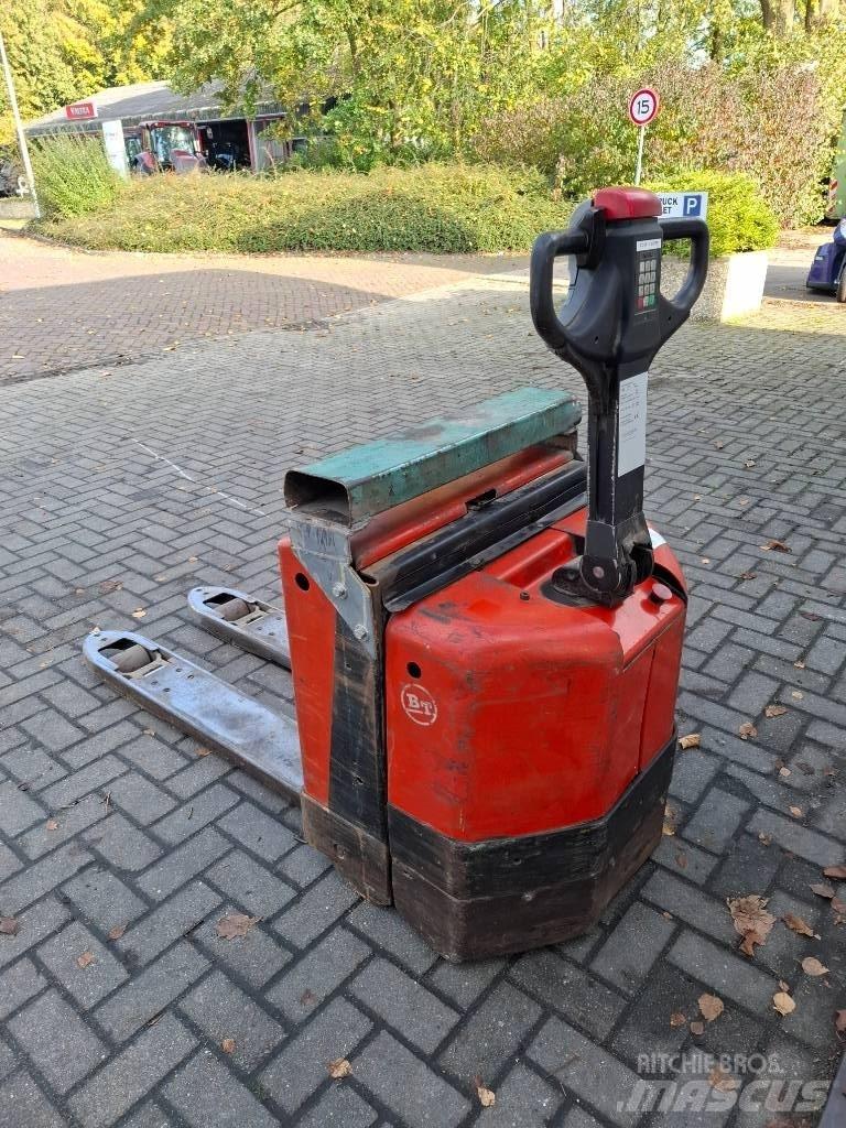 BT LWE200 Transpaleta manuala