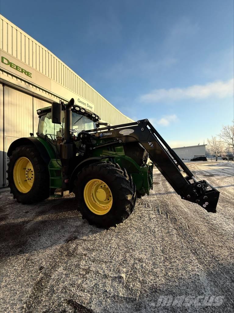 John Deere 6215R AP Tractoare