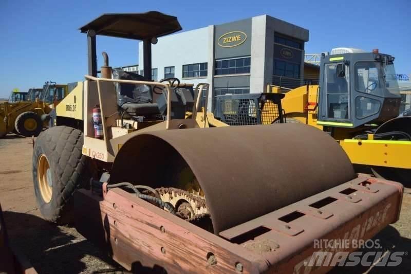 Dynapac CA250D Cilindri compactori micsti