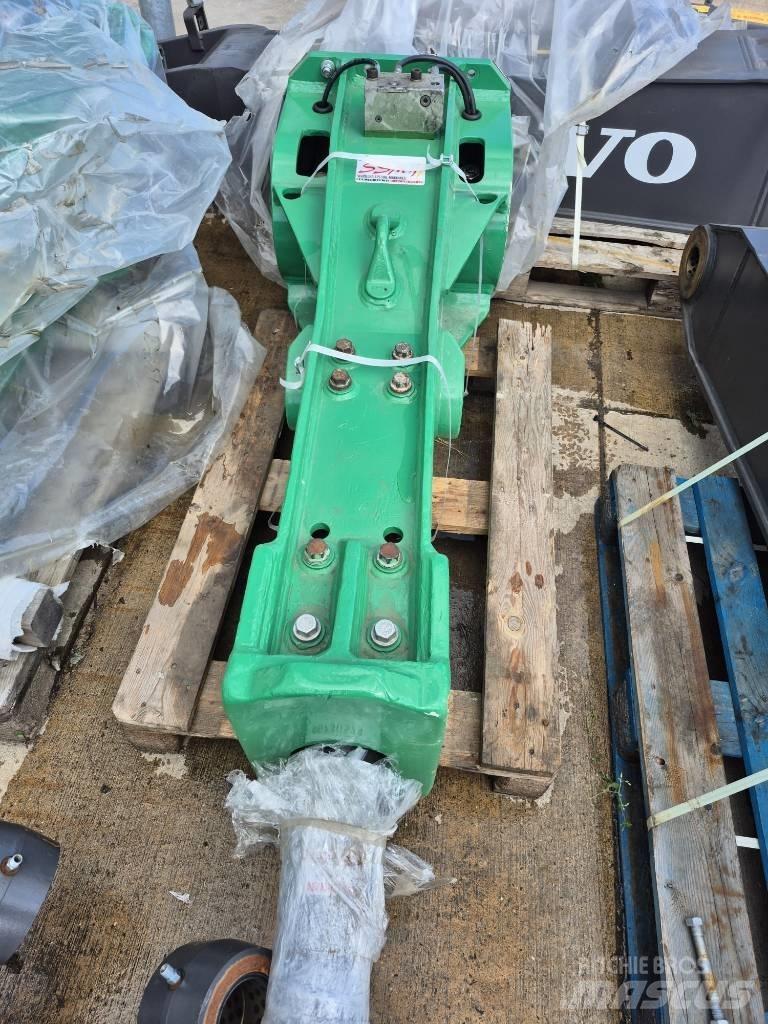 Montabert M 900 Ciocane / Concasoare