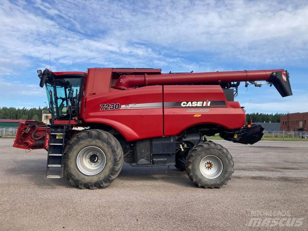 Case IH 7230 Combine de secerat