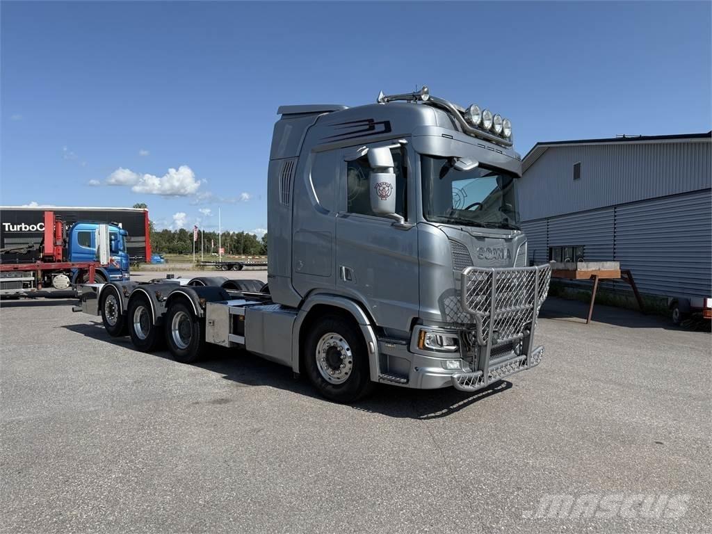 Scania R650 8x4 Camion cabina sasiu