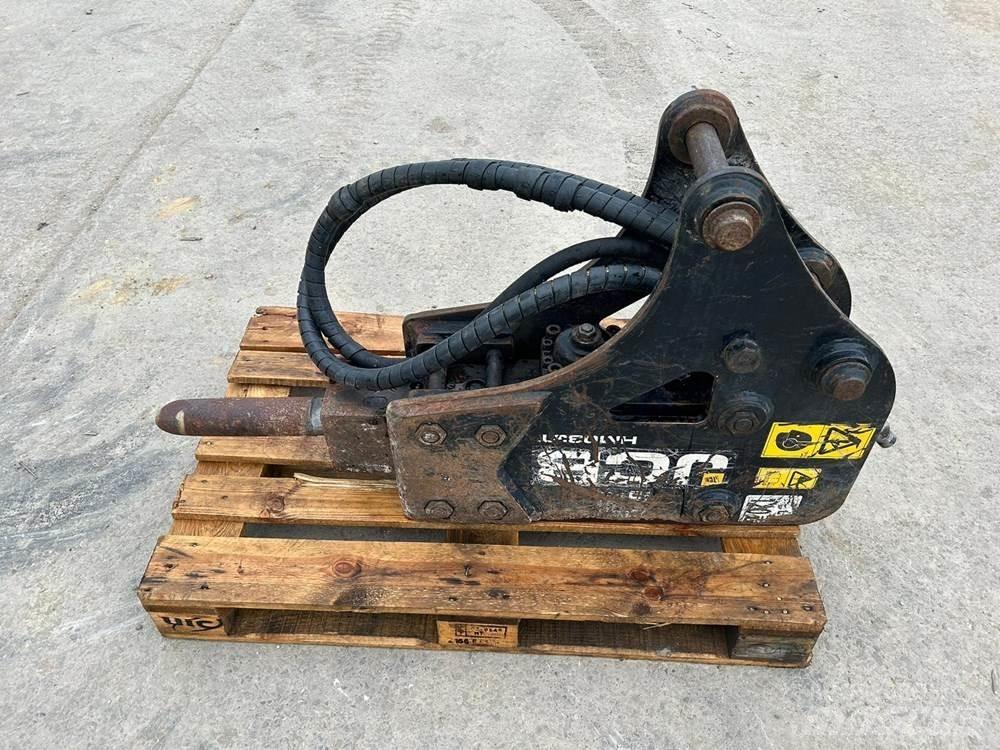 JCB HM033T Buldoexcavatoare