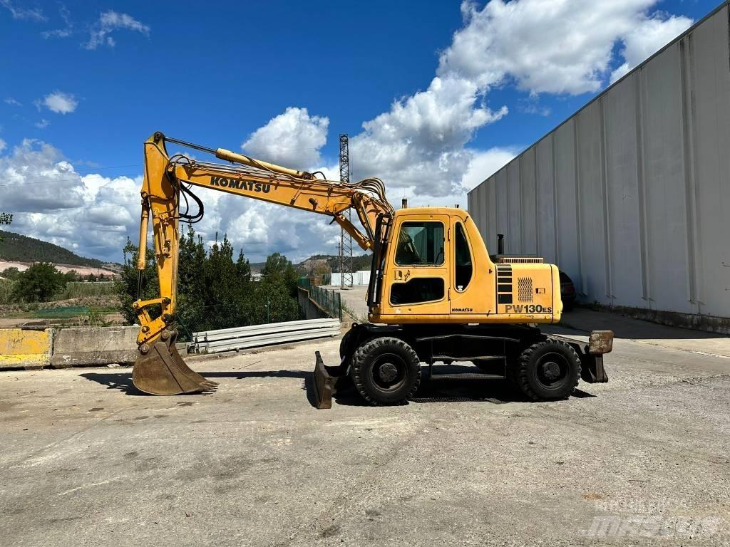 Komatsu PW130 ES-6K Excavatoare cu roti