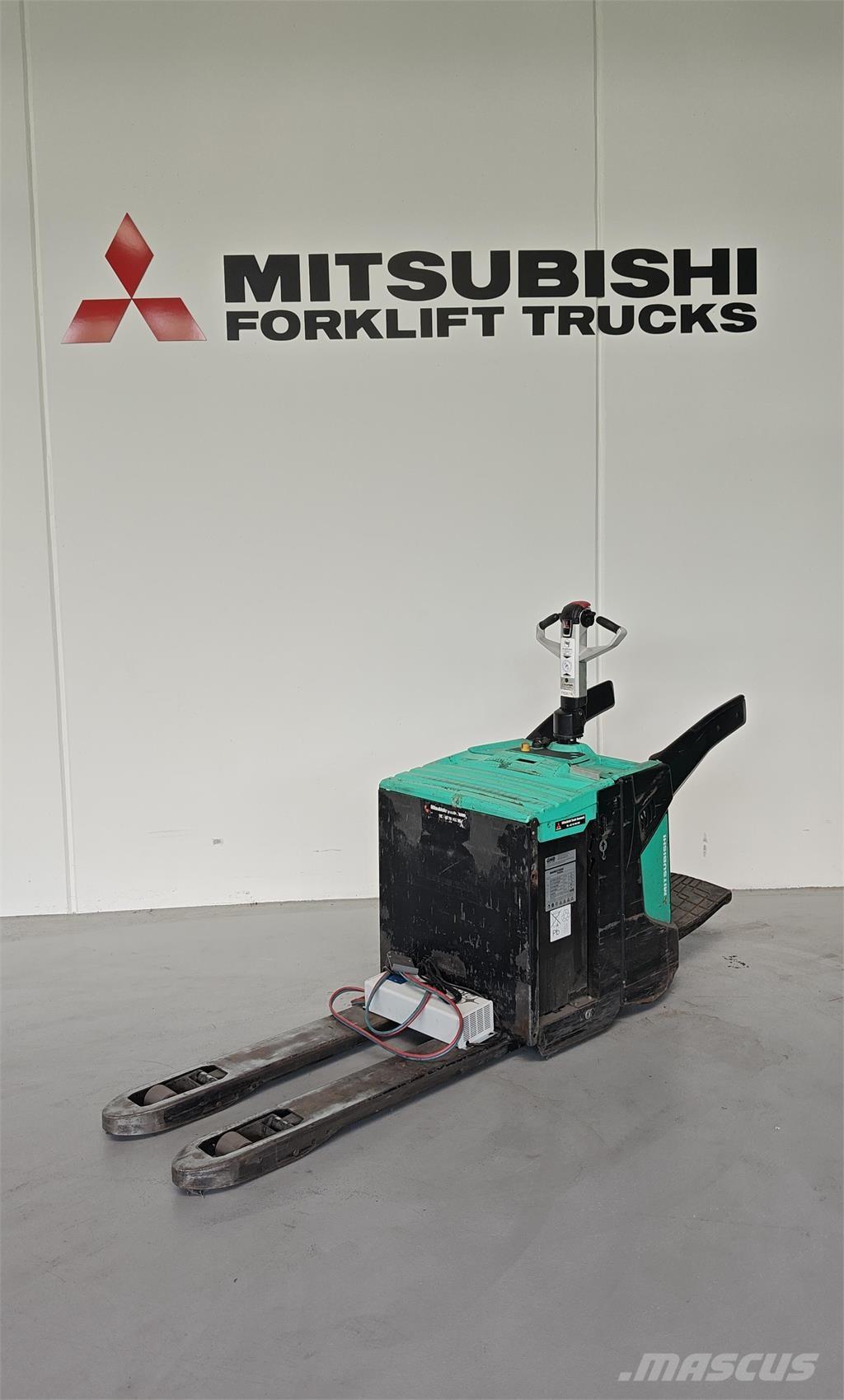 Mitsubishi PBV20N2 Camioane cu platforma