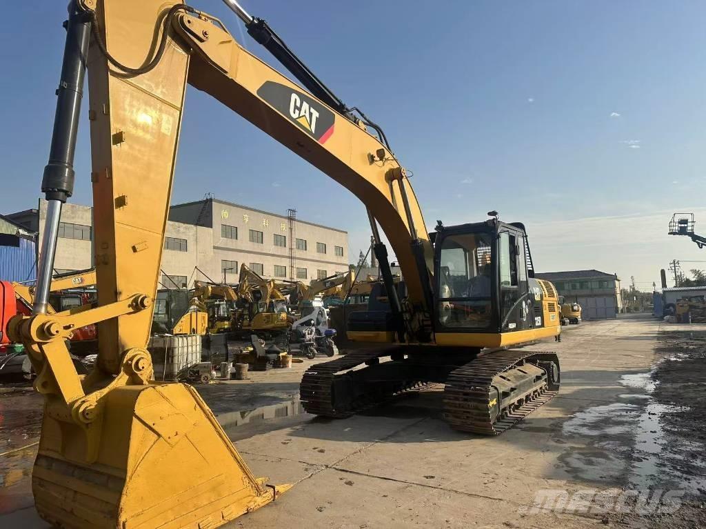 CAT 325 D L Excavatoare pe șenile
