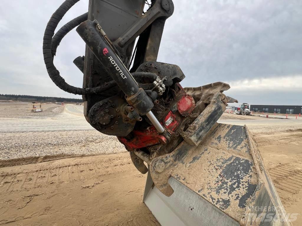 Volvo EC220EL Excavatoare pe șenile
